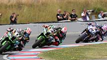 Na snímku Jonathan Rea v čele.