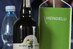Brněnská Mendelova univerzita slaví 100 let od založení speciální edicí piva, vína i novým logem.