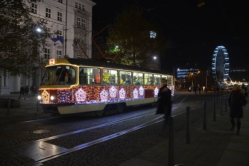 První víkend vánočních trhů roku 2020 v Brně.