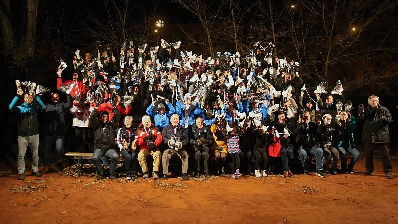 Na místě prvního veřejného kluziště v Brně se ve čtvrtek sešlo sedmdesát pět osobností brněnského zimního sportu. Setkáním si zde sportovní legendy i mladé naděje připomněli výročí sto padesáti let od prvního veřejného bruslení v Brně.