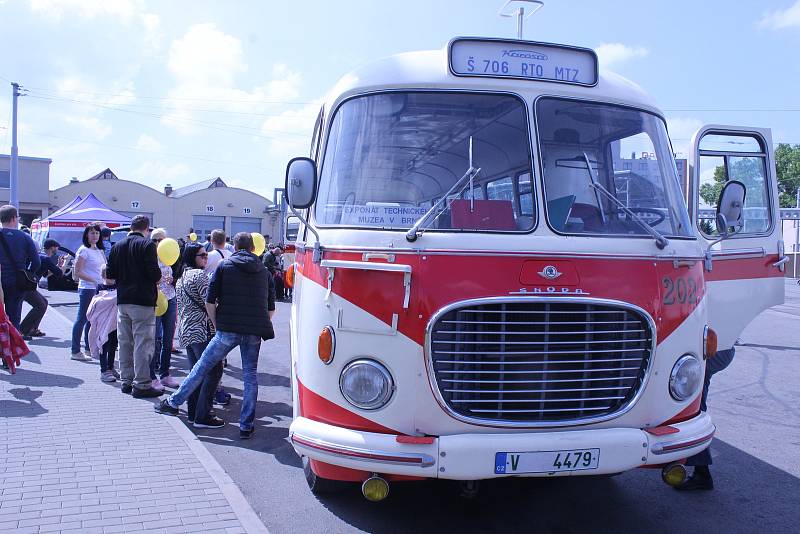 Autobusová doprava v Brně.