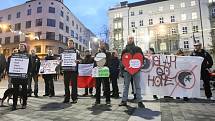 Demonstrace za přijetí syrských uprchlíků do České republiky.