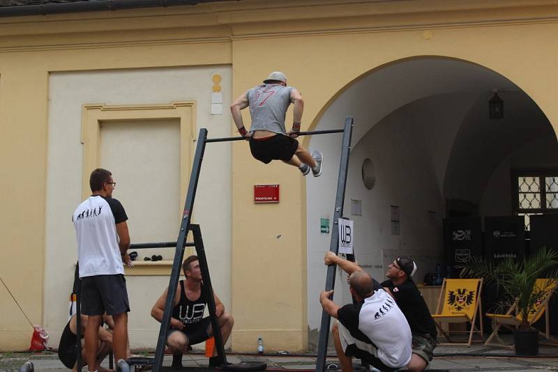 Workout před radnicí.