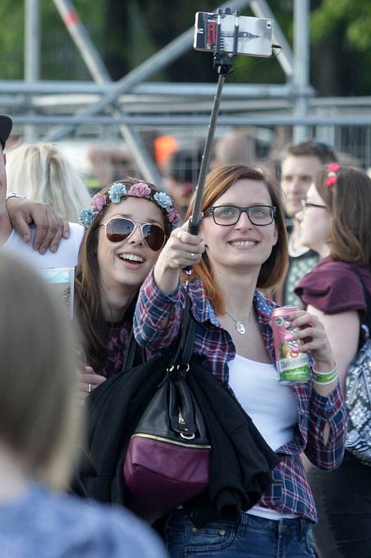 Studenti v pátek slavili na největší festivalu pro mladé na jižní Moravě. Brněnský Majáles přilákal do areálu výstaviště pětadvacet tisíc lidí. 