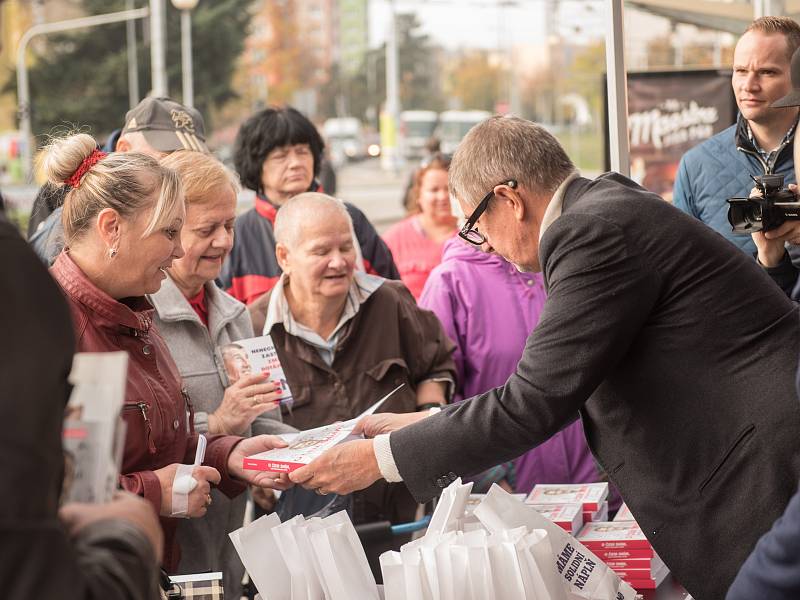 Předseda hnutí ANO Andrej Babiš se představil spolu s lídryní pro Jihomoravský kraj Taťánou Malou na Mendlově náměstí.