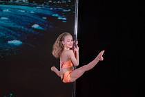 Osmiletá Marianne Mladá z Brna se svou sestavou zvítězila na Mistrovství světa v Pole dance Art v kategorii dětí, které se konalo v Itálii.