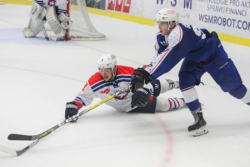 Přípravný zápas mezi spřátelenými kluby SK Horácká Slavia Třebíč a HC Kometa Brno.