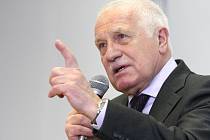 Exprezident Václav Klaus navštívil Ekonomicko-správní fakultu Masarykovy univerzity v Brně, kde se studenty diskutoval o Evropské unii.