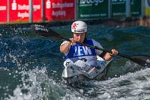 Marie Němcová si z mistrovství světa ve sjezdu na divoké vodě odvezla kompletní sbírku medailí, konkurenci tentokrát nenašla na kajaku.