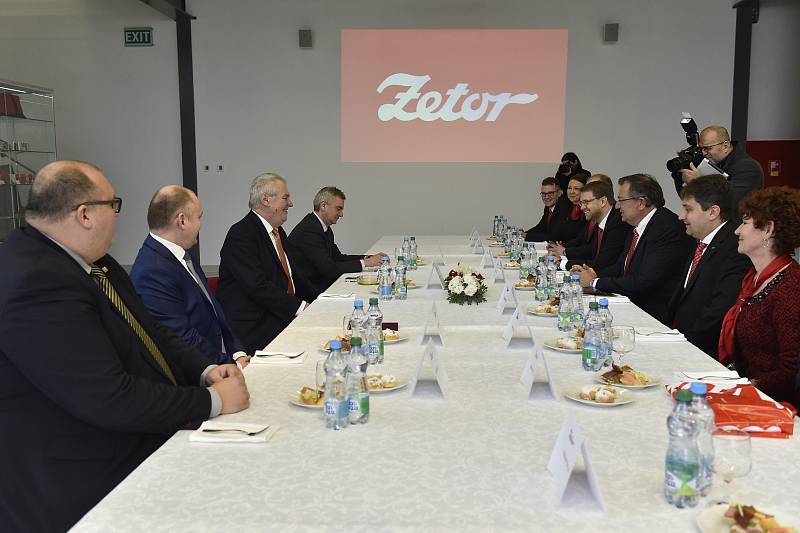 Prezident Miloš Zeman při návštěvě Zetoru.