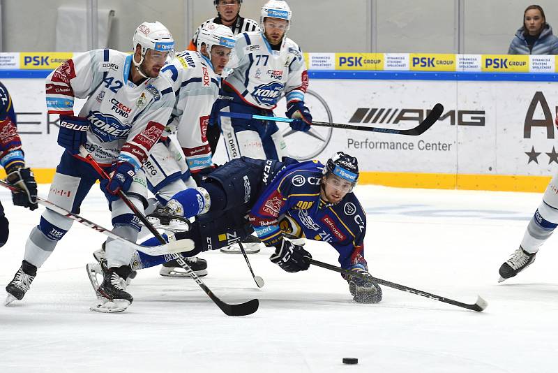 Domácí HC Kometa Brno v bílém proti PSG Berani Zlín