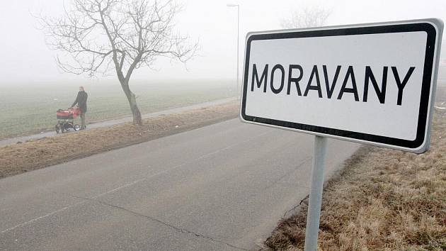 Nejvyšší správní soud zrušil územní plán, který v Moravanech umožňoval masivní výstavbu. Obec čekají problémy.