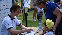 Lezec Adama Ondra byl bouřlivě přivítán na brněnském olympijském festivalu.