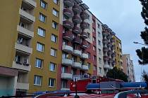 Hořelo ve čtvrtém patře bytového domu v bystrcké Ondruškově ulici.