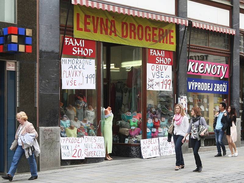 Nevkusné reklamy v ulicích v centru Brna mají podle plánu brzy zmizet.