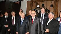Výstavy Vladimír Remek – 40 roků od letu prvního Čechoslováka do kosmu v Technickém muzeu v Brně se účastnilo deset kosmonautů z devíti zemí.
