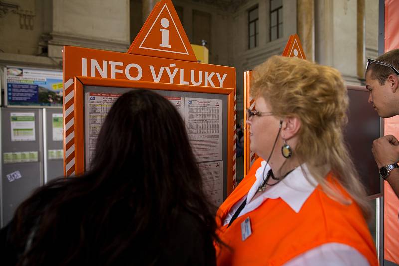 V sobotu ráno začala velká vlaková výluka na brněnském hlavním nádraží.