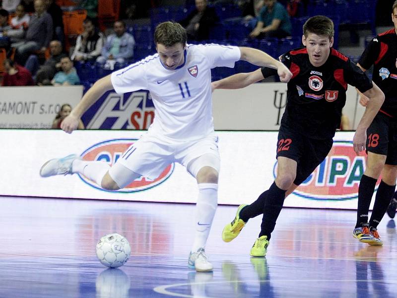 V úvodním duelu čtvrtfinále play off porazili futsalisté Tango hostující Benago 8:3.