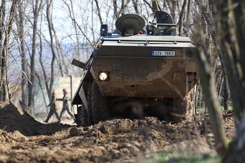 DEN S VOJENSKOU A CIVILNÍ TECHNIKOU BRNO