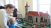 Lidé si prohlíželi víc než dvě stě modelů postavených ze stavebnice Lego. S některými si mohli i