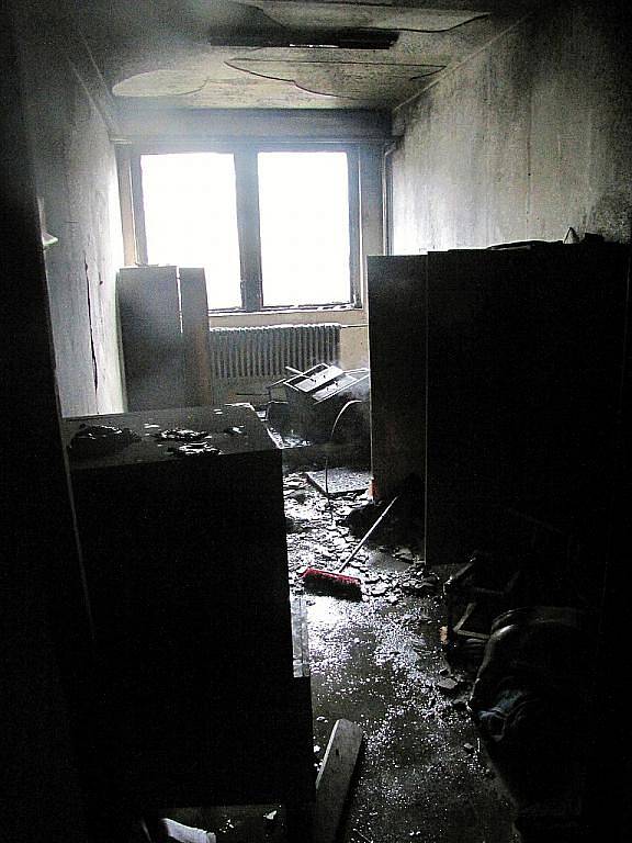 Požár ubytovny v Komárově.