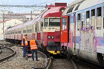 Srážka vlaků na hlavním nádraží v Brně