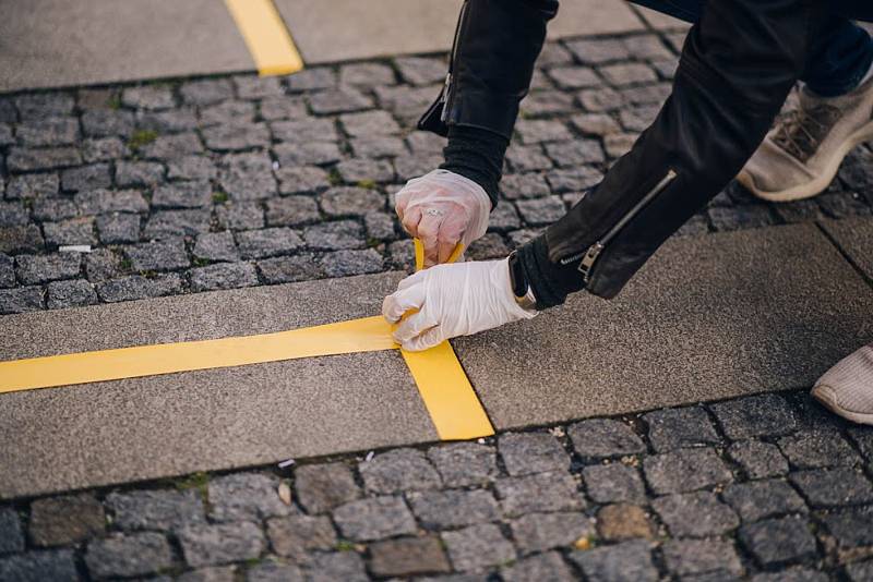 Bezpečnou zónu zkusili nainstalovat nadšenci v úterý odpoledne na brněnském Kapucínském náměstí.