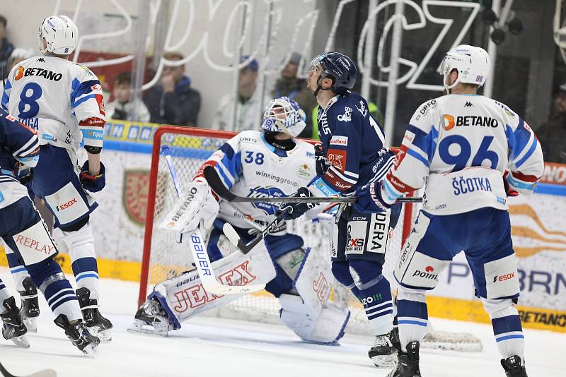 Šesté čtvrtfinále hokejové extraligy mezi Kometou Brno a Vítkovicemi.