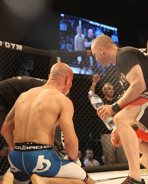 MMA Cage Fight v Brně.