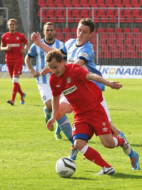  Ve 26. kole nejvyšší české soutěže přivítali fotbalisté Zbrojovky na stadionu v Srbské ulici ambiciózní Mladou Boleslav. Po bojovném výkonu remizovali 1:1.