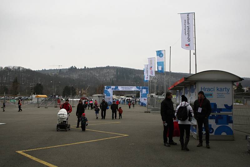 Již druhý den si zájemci na Olympijském festivalu mohou vyzkoušet na vlastní kůži zimní hry na Brněnském výstavišti.