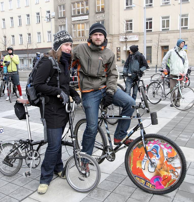 Navzdory nehezkému počasí se cyklojízdy Brnem zúčastnilo mnoho lidí.