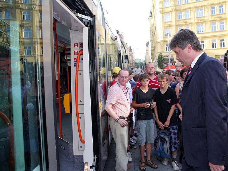 Křest nových tramvají na náměstí Svobody v Brně.