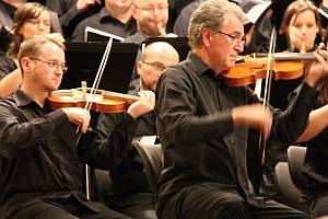 Koncert ansámblu Czech Ensemble Baroque pod vedením dirigenta Romana Válka v Besedním domě v Brně.