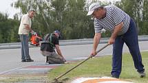 Na brněnském Masarykově okruhu finišují přípravy na víkendovou motoristickou Velkou cenu České republiky. 