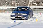 Sobotní Rallye Show Modřice nabídla zájemcům možnost vyzkoušet si s vlastním autem jízdu na sněhu nebo ledu v okolí Masarykova okruhu. 