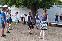 Lidé si v parku u Šelepky vyzkoušeli irské tance včetně stepu.