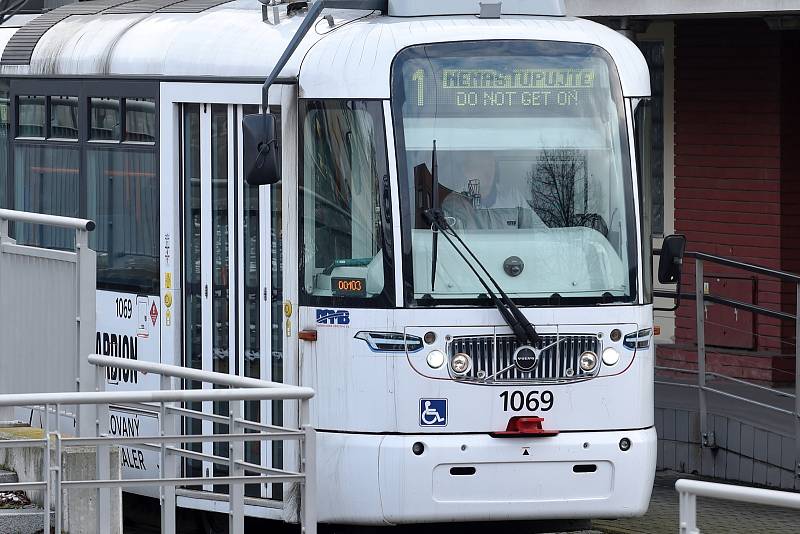 Začaly dlouhodobé tramvajové výluky v ulicích Lesnická a Žabovřeská.