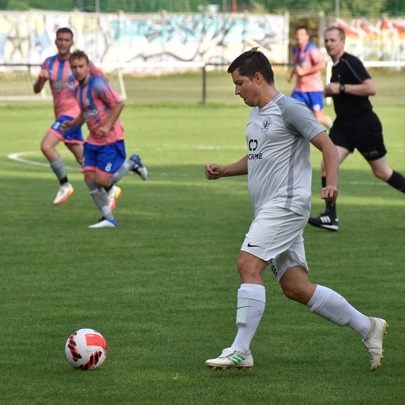 Fotbalový šoumen Petr Švancara se za Střelice uvedl dvěma góly proti FK Znojmo a pomohl k výhře 6:1.