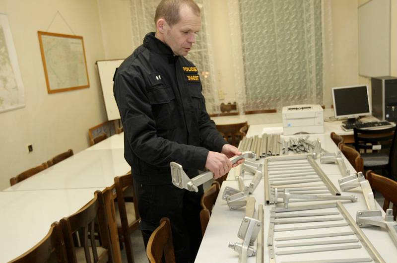 Policejní razie na lidi bez střechy nad hlavou