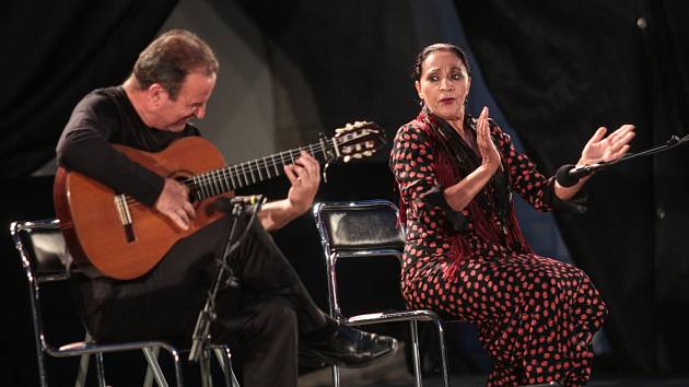 Pětadvacátý ročník Mezinárodního kytarového festivalu zahájila v neděli večer Noc flamenca na nádvoří hradu Špilberk.