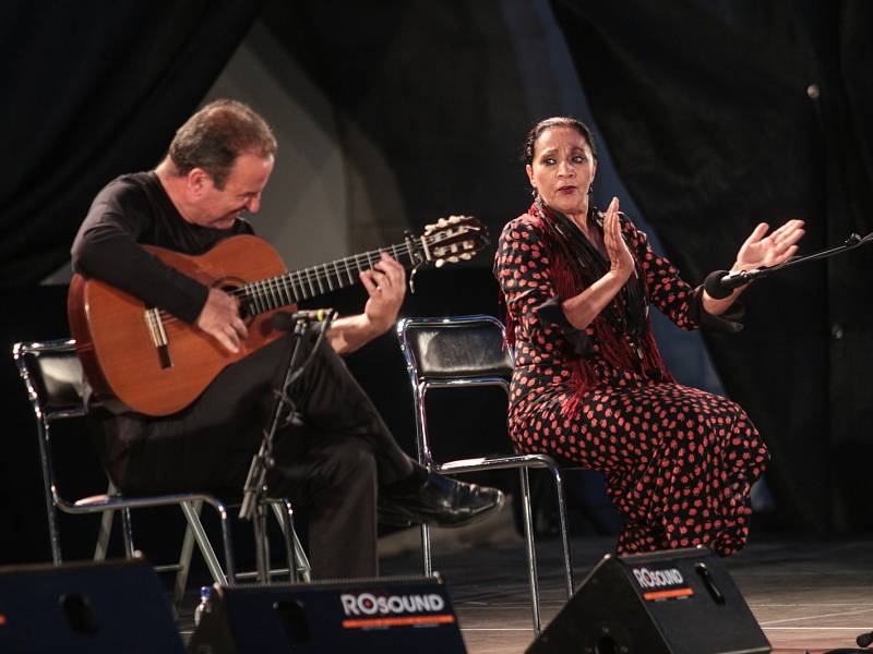 Pětadvacátý ročník Mezinárodního kytarového festivalu zahájila v neděli večer Noc flamenca na nádvoří hradu Špilberk.