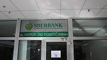 Pobočky banky Sberbank jsou v Brně zavřené.