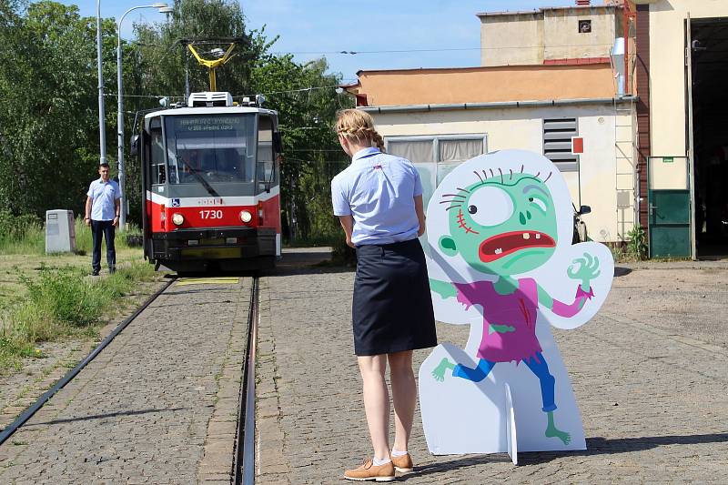 Řidiči brněnského dopravního podniku v pondělí od rána trénovali na soutěž řidičů tramvají, která se koná v sobotu v Lipsku.