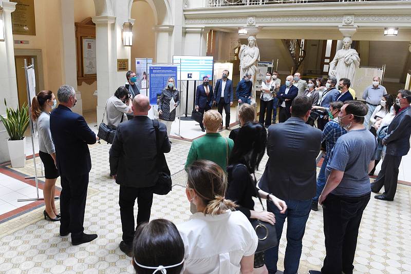 Vernisáž návrhů na Dětskou léčebnu se speleoterapií v Ostrově u Macochy.