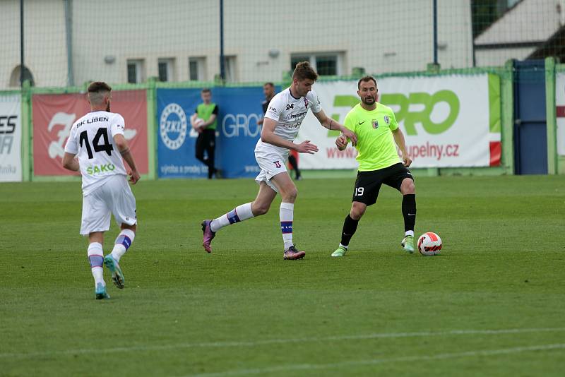 Líšeňští fotbalisté (v bílém) porazili v utkání 27. kola FORTUNA:NÁRODNÍ LIGY na domácím hřišti Prostějov 2:0.