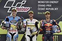 Monster Energy Grand Prix České republiky 2017, stupně vítězů Moto 2, zleva Alex Márquez, Thomas Lüthi a Miguel Oliveira.