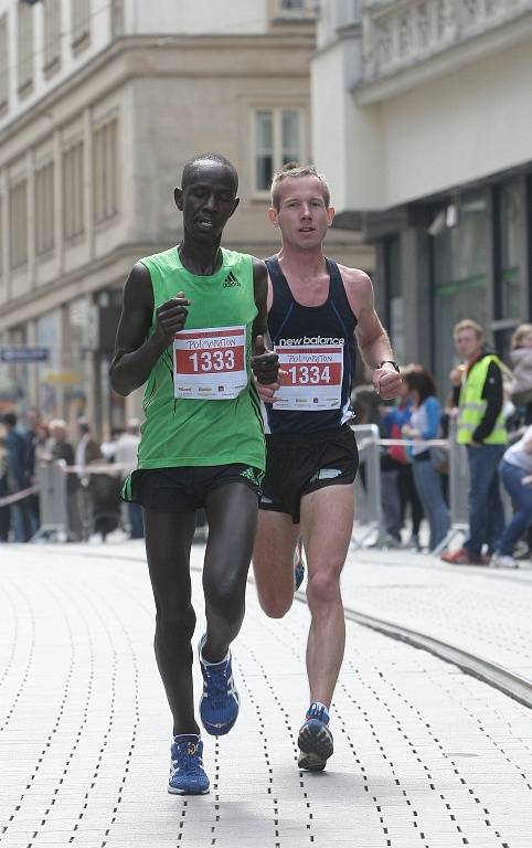  O téměř minutu a půl vylepšil maximum z prvního Brněnského půlmaratonu vítěz sobotního druhého ročníku Elisha Kiprotich Sawe z Keni.