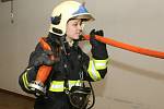 Redaktorka Rovnosti Michaela Římanová se na den stala hasičkou na stanici Lidická v Brně.