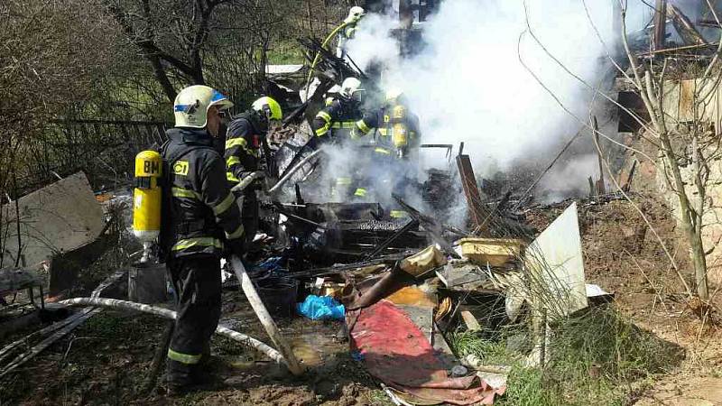 Škoda po požáru chaty v Bílovicích nad Svitavou je asi milion korun